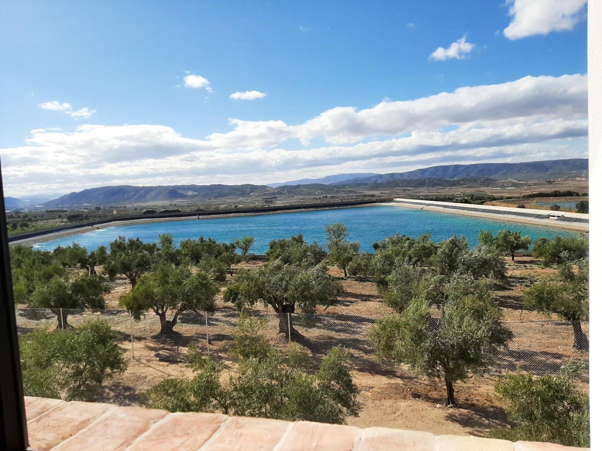 Casita Del Embalse Con Encanto Biar Eksteriør bilde